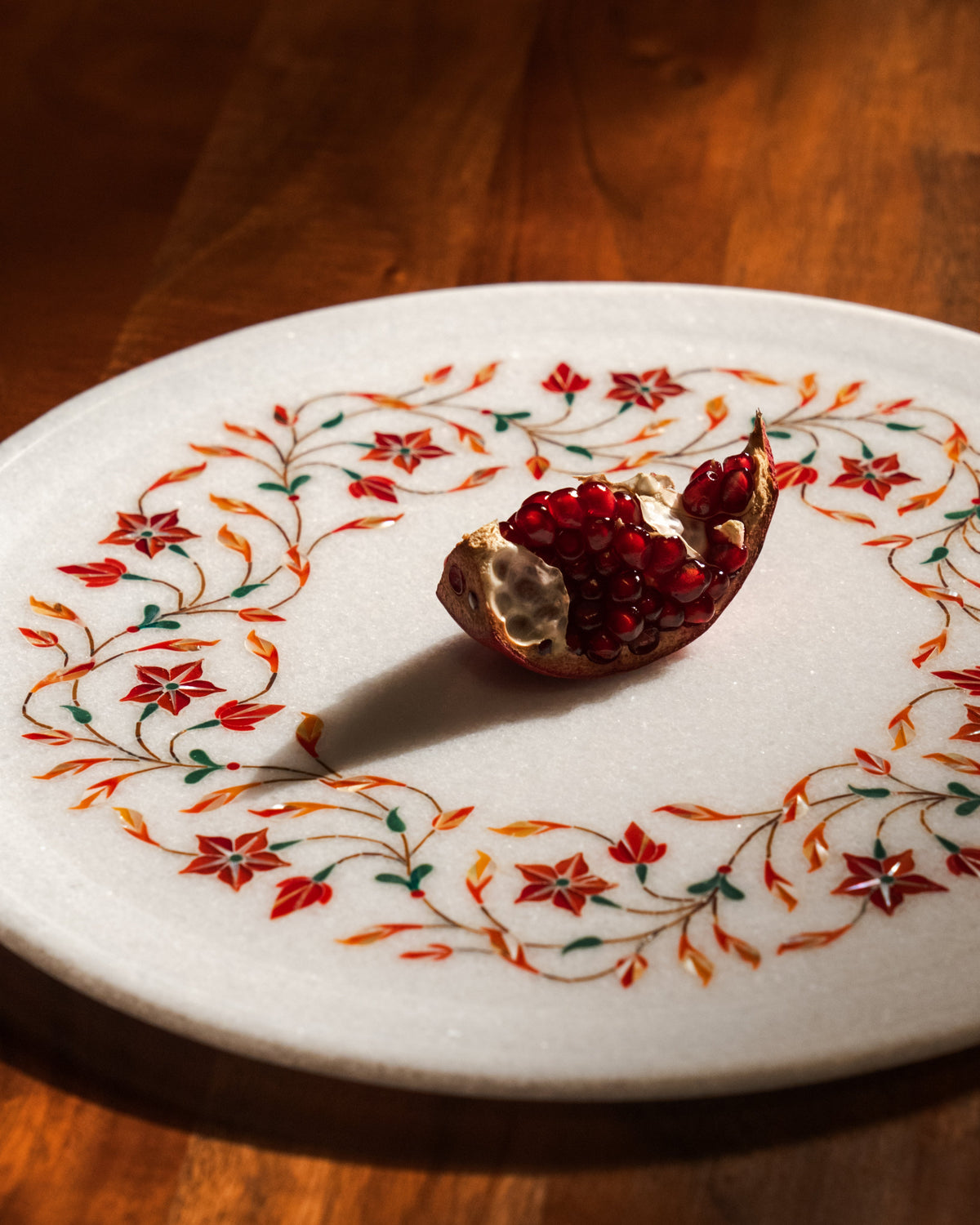 White Round Inlay Platter | Sangemar