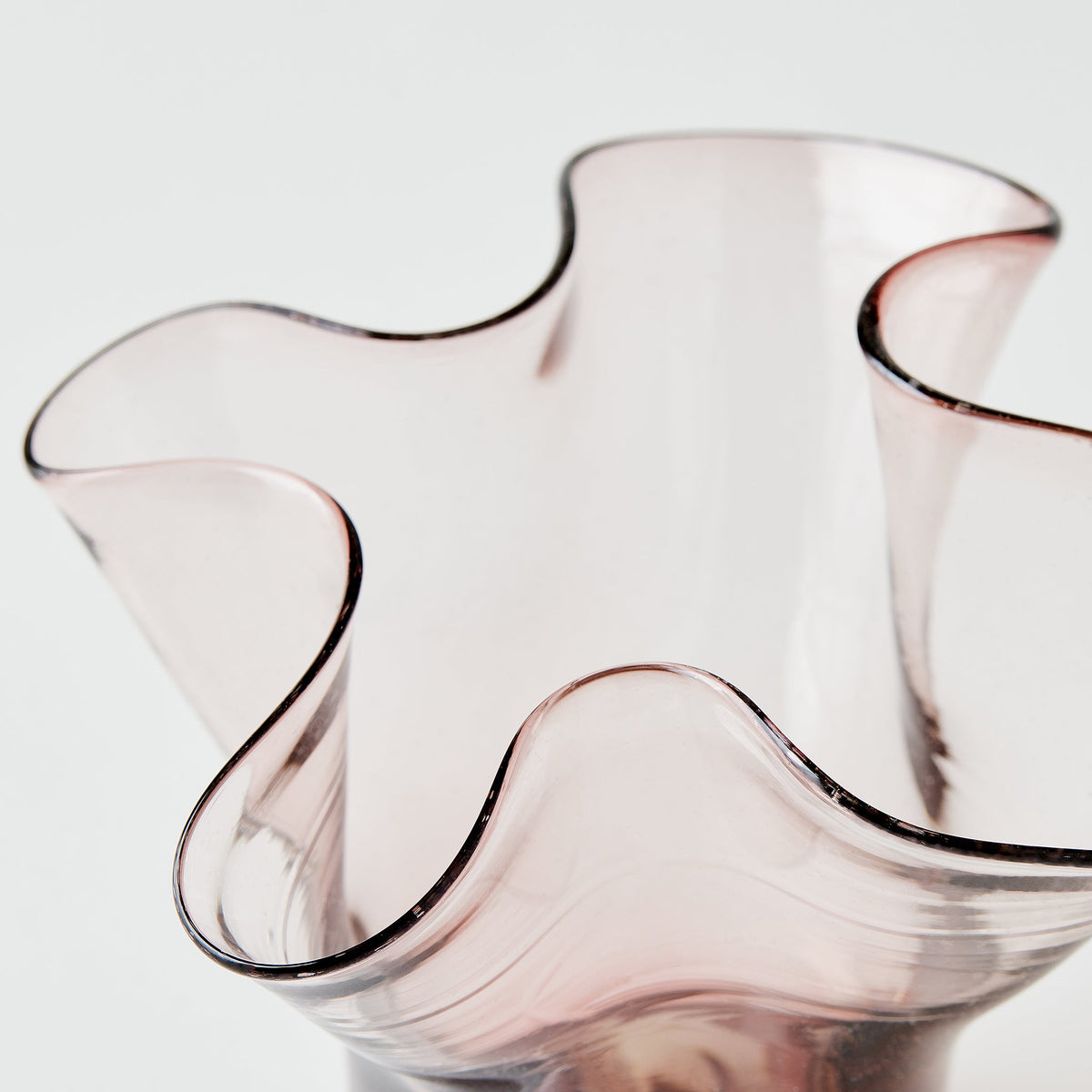 Petite Lettuce Leaf Vase without "7" stamp